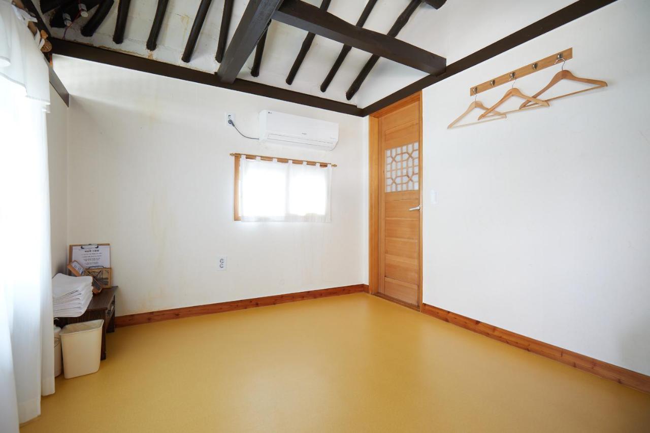 Bonghwangjae Hanok Guesthouse Gongju Εξωτερικό φωτογραφία
